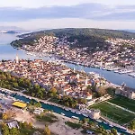 Lizzi. * Trogir