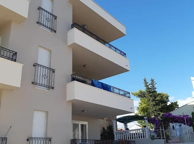 Lizzi. Διαμέρισμα