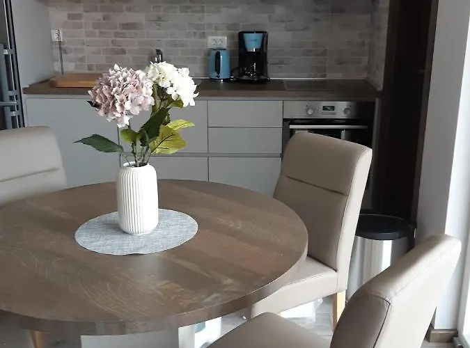 Lizzi. Διαμέρισμα Τρογκίρ